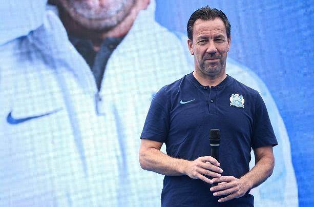 世界杯官方正版软件下载-范加斯特赞深足阵容强：会挑最有竞争力的阵容比赛